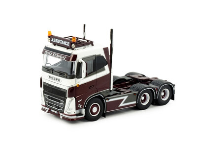 Tekno Tekno Volvo FH05 6x4 tractor DISEZ KERGOAT