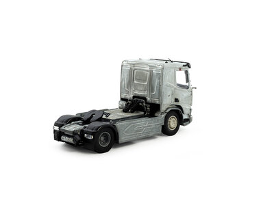 Tekno Tekno DAF XD Low cab 4x2 Tractor kit