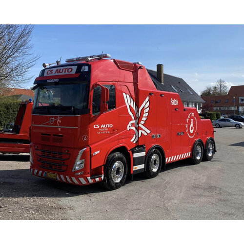 WSI WSI Volvo FH5 Globetrotter Falkom 8x4 CS AUTO FALCK