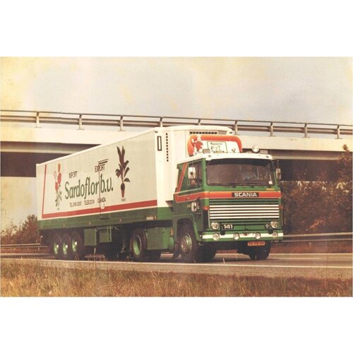 Tekno Tekno Scania 141 with 3-axle classic reefer trailer ZUIJDERWIJK SARDOFLOOR