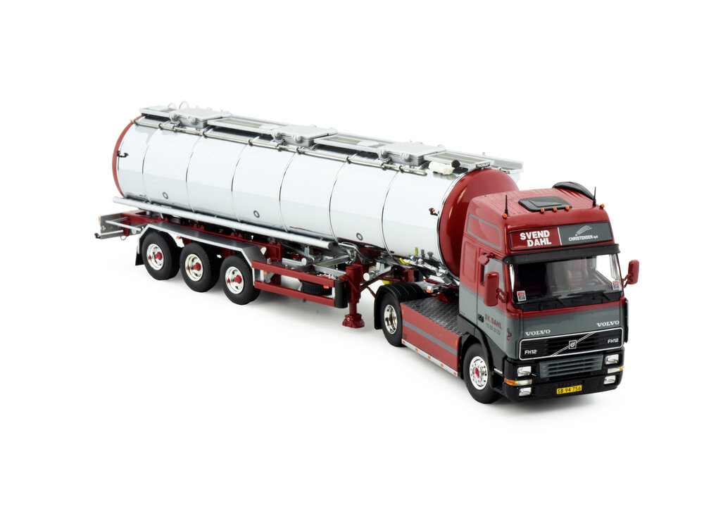 Tekno Tekno Volvo FH12 Globetrotter XL with 3-axle tanktrailer SVEND DAHL