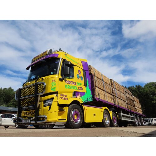 WSI WSI Renault T Evo 6x2 with 3-axle Dennison flatbed trailer ROCKS OFF GRAVEL longridge Scotland