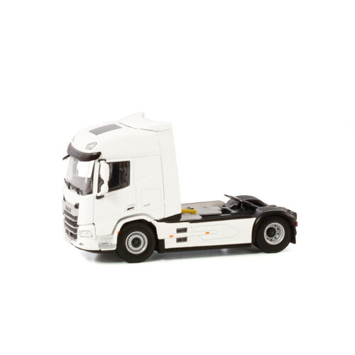 WSI WSI DAF XD 4x2 White Line