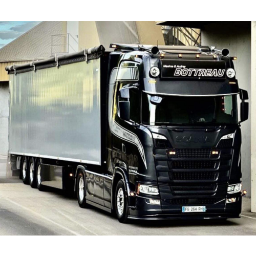 WSI WSI Scania S Highline 4x2 with 3-axle volume trailer TRANSPORTS BOTTREAU