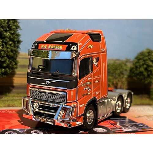 Tekno Tekno Volvo FH04 Globetrotter XL 6x4 KS TRANSPORT - red version