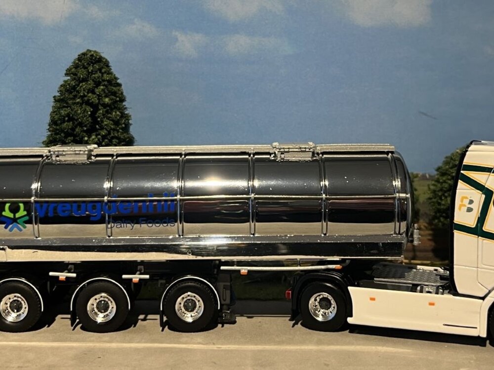 WSI WSI Scania S Highline 4x2 with 3-axle rmo tank trailer DE HOOP & BLOM