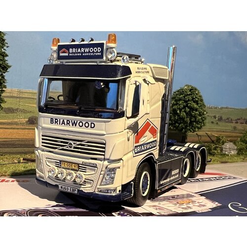 Tekno Tekno Volvo FH04 low cab 6x2 BRIARWOOD