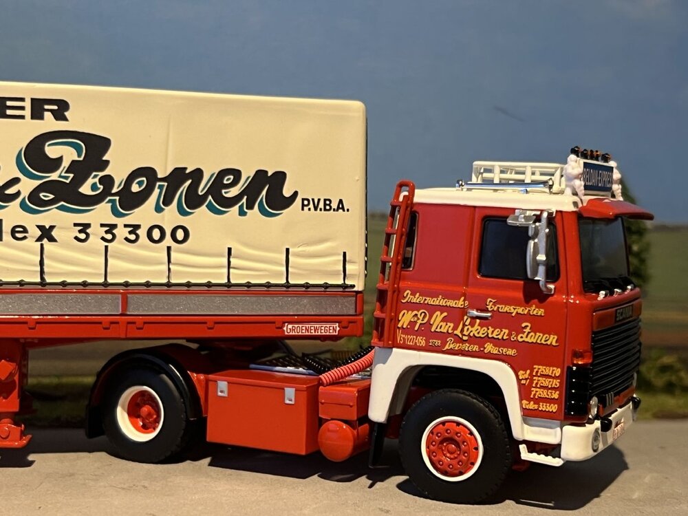 WSI WSI Scania 111 4x2 + 3-as classic zeilenoplegger VAN LOKEREN