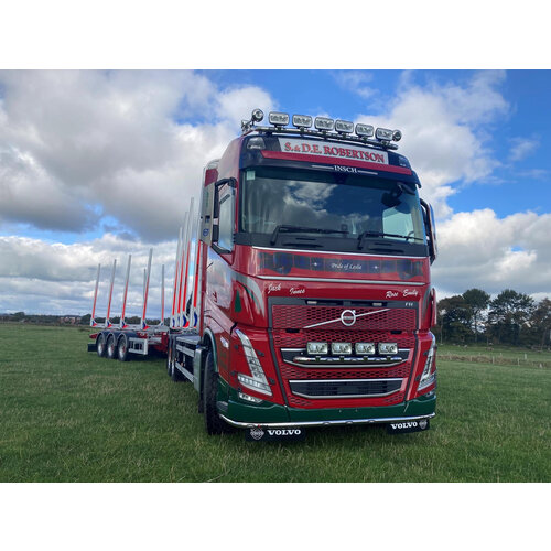 Tekno Tekno Volvo FH05 Globetrotter with 3-axle woodtransport combi S & D.E. ROBERTSON