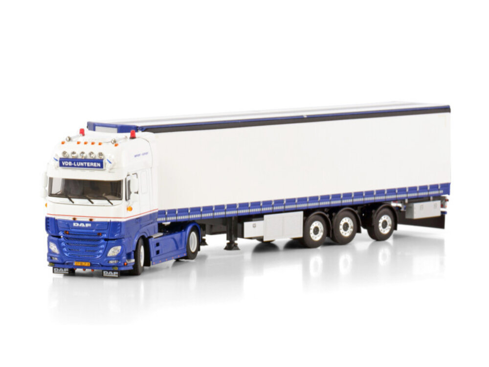 WSI DAF XF Super Space Cab with 3-axle curtainside trailer