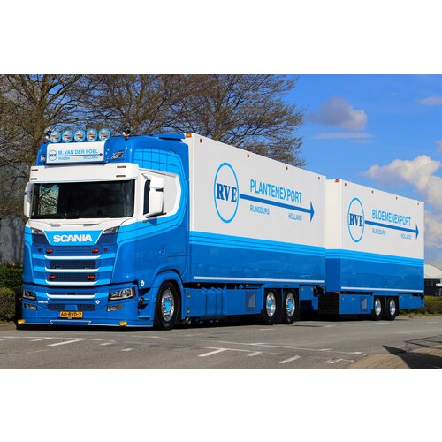 Tekno Tekno Scania Next Gen S590 rigid truck with 2-axle trailer MICHEL VAN DER POEL/RVE