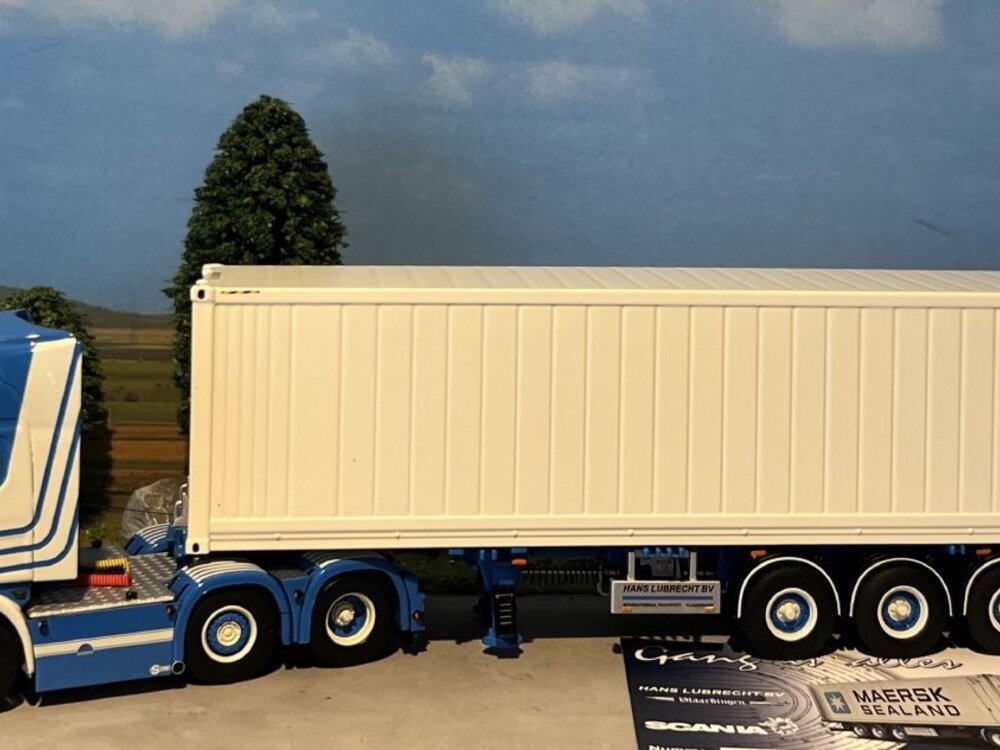 WSI WSI Scania R4 Topline 6x2 + 3-axle container trailer + 40ft. reefer container HANS LUBRECHT BV