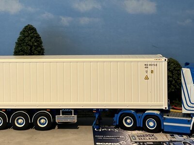 WSI WSI Scania R4 Topline 6x2 + 3-axle container trailer + 40ft. reefer container HANS LUBRECHT BV