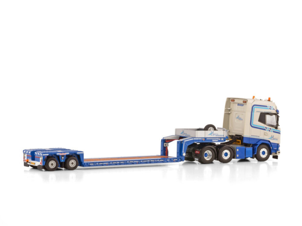 WSI WSI DAF XG+ 6x2 met 2-as dieplader L.A. VAN  DEN HEUVEL