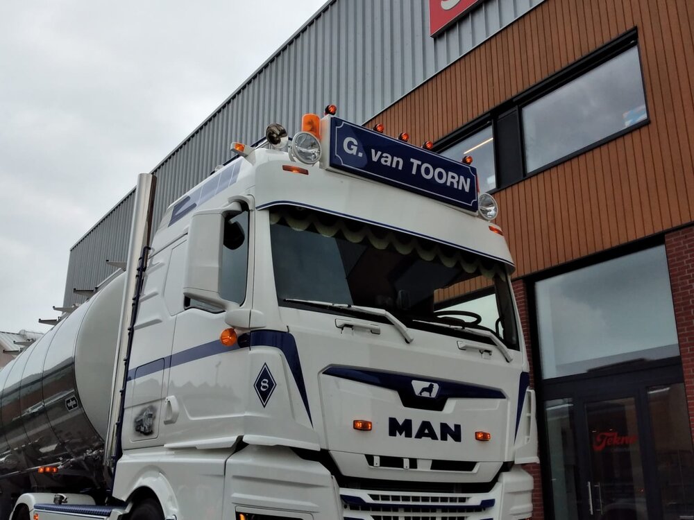 Tekno Tekno MAN TGX GM 4x2 trekker met 3-assige tankoplegger G. VAN TOORN