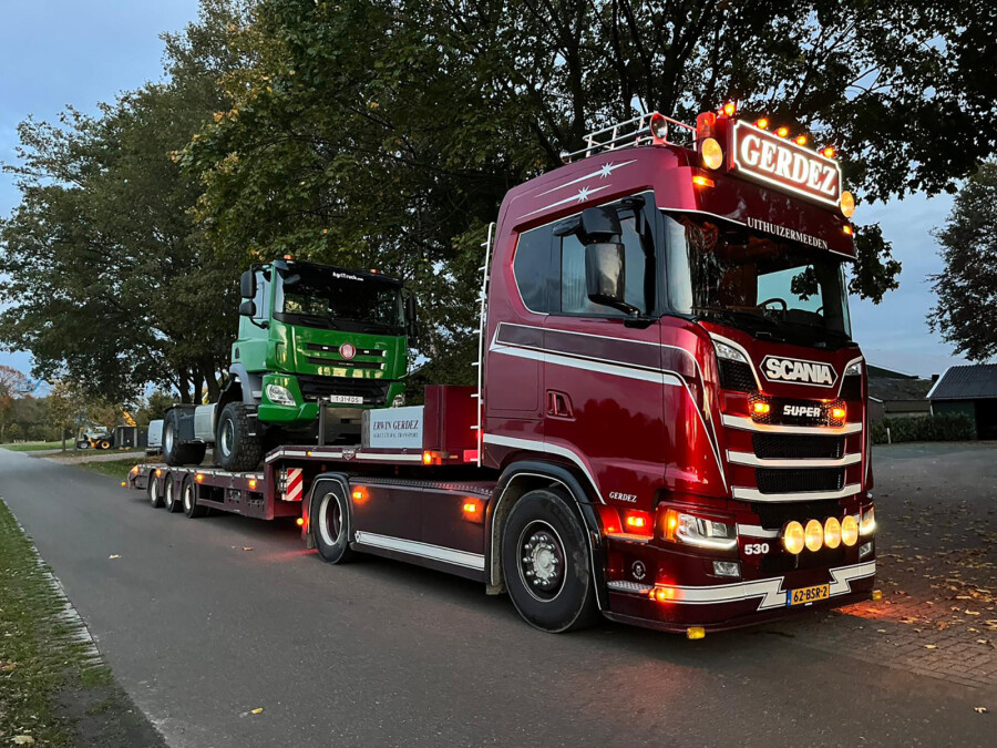 WSI Scania S Normal 4x2 semi low loader 3-axle ERWIN GERDEZ WSI Scania S Normal 4x2 semi low loader 3-axle ERWIN GERDEZ