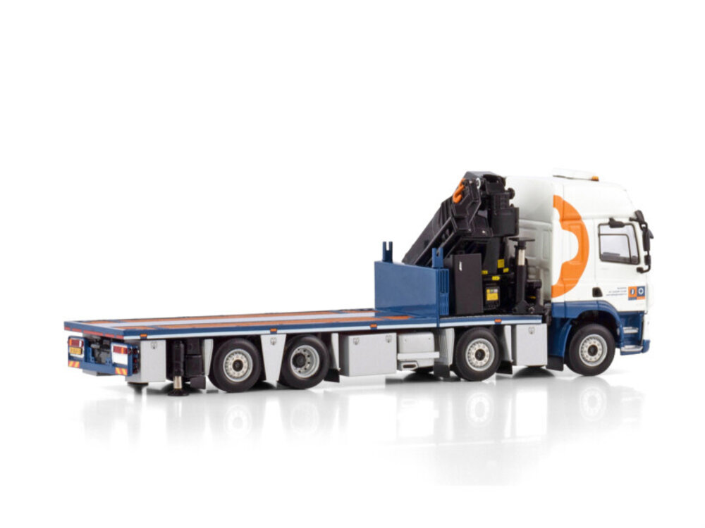 WSI WSI DAF CF Space Cap MY2017 flatbed truck with palfinger PK 65002 SH + Jib 8x2 DE JONG