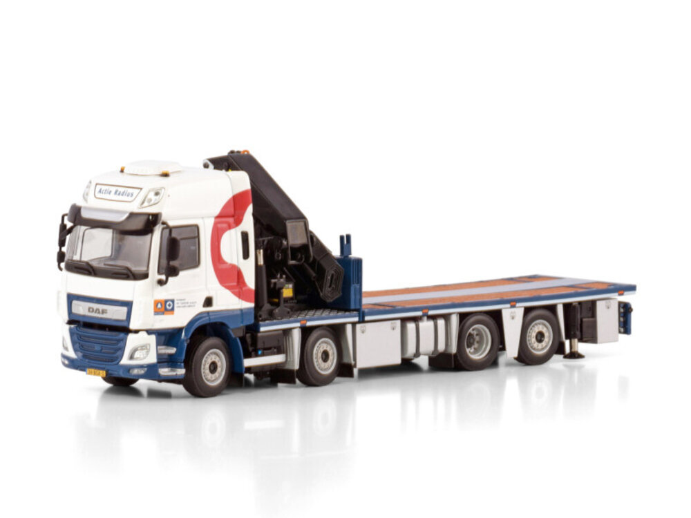 WSI WSI DAF CF Space Cap MY2017 flatbed truck 8x2 with palfinger PK 65002 SH + Jib  ACTIE RADIUS