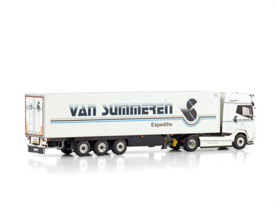 WSI WSI DAF XG+ 4x2 with 3-axle reefer trailer VAN SUMMEREN