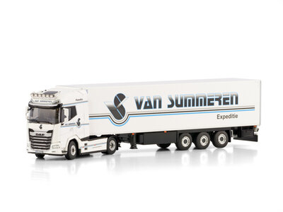 WSI WSI DAF XG+ 4x2 with 3-axle reefer trailer VAN SUMMEREN
