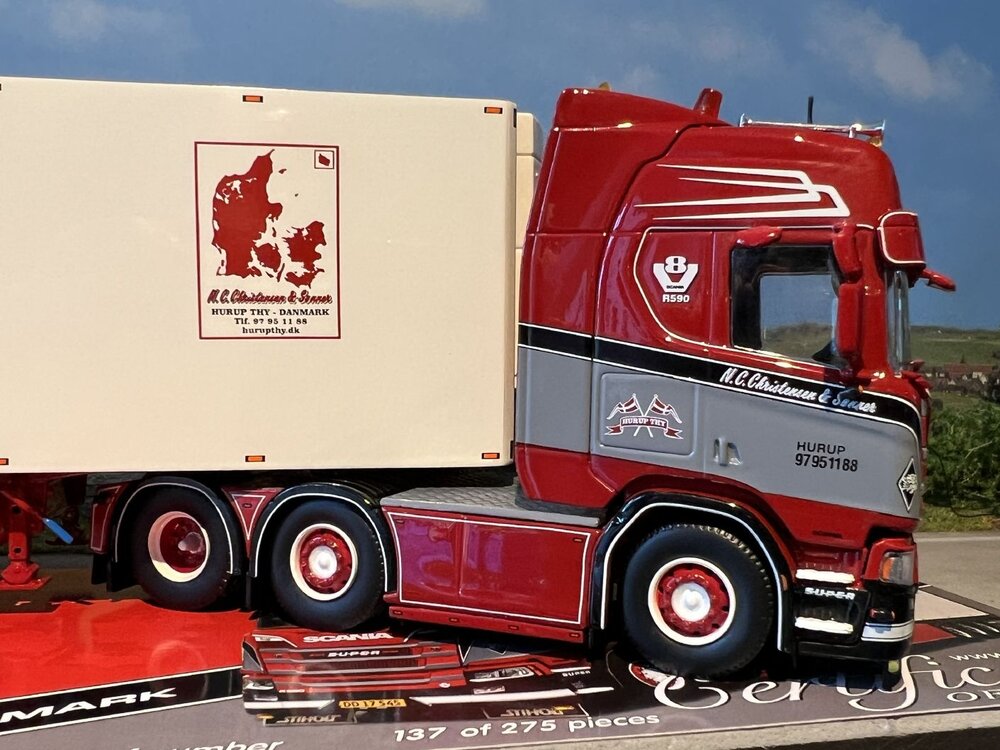 Tekno Tekno Scania Next Gen R590-V8 met 3-assige koeloplegger NC CHRISTENSEN