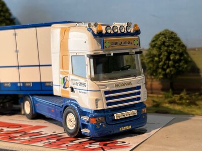 Tekno Tekno Scania R Topline 4x2 met 3-as gesloten oplegger GEBR. VAN DE STEEG