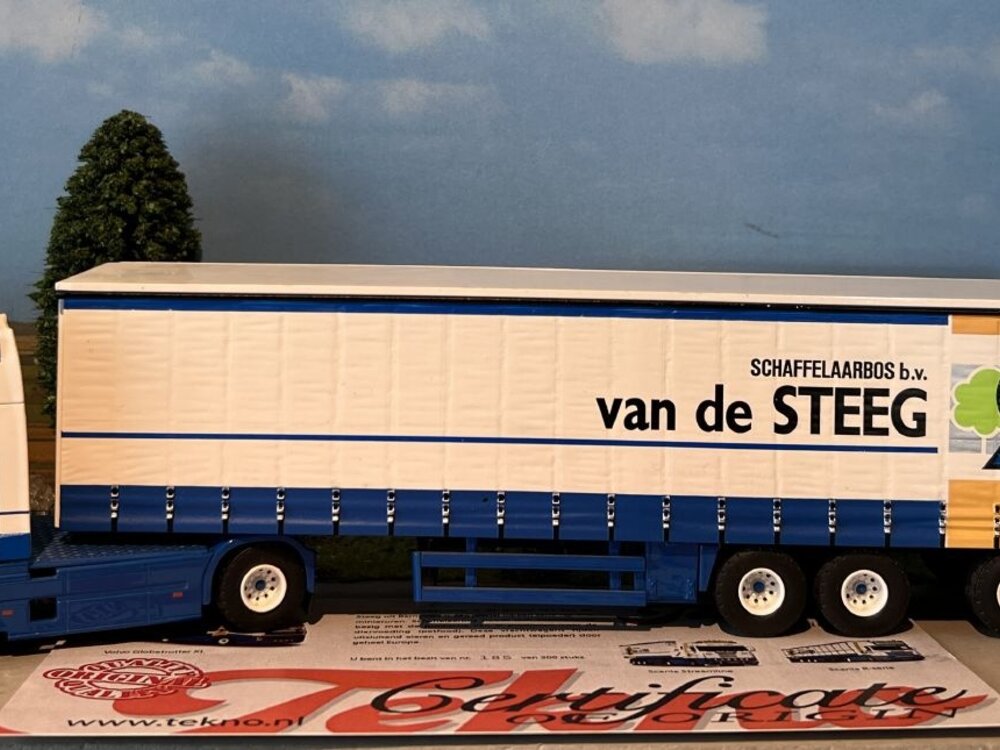 Tekno Tekno Volvo FH Glob. 4x2 met 3-as schuifzeilenoplegger GEBR. VAN DE STEEG