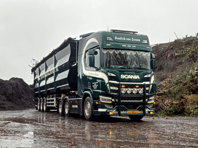 WSI WSI Scania R Highline 6x2 + 3-axle volume tipper trailer HENDRIK VAN LOENEN