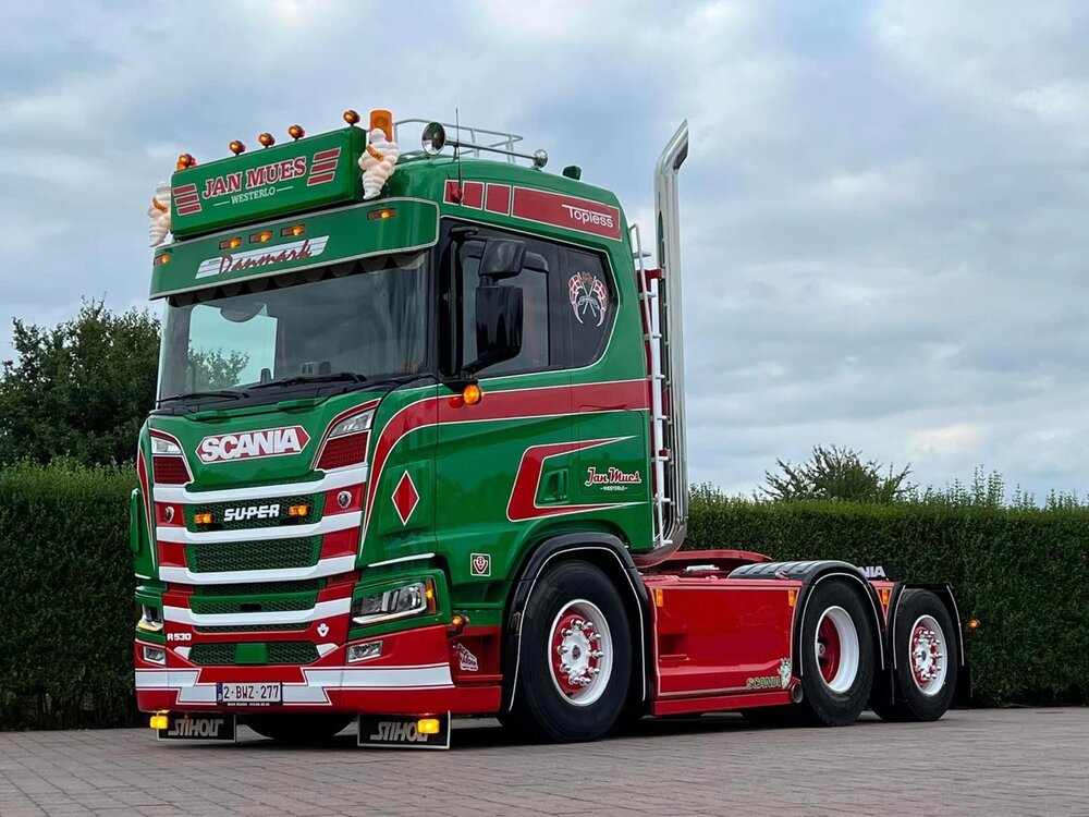 Tekno Tekno Scania Next Gen R 6x2 + 4-assige semi dieplader JAN MUES