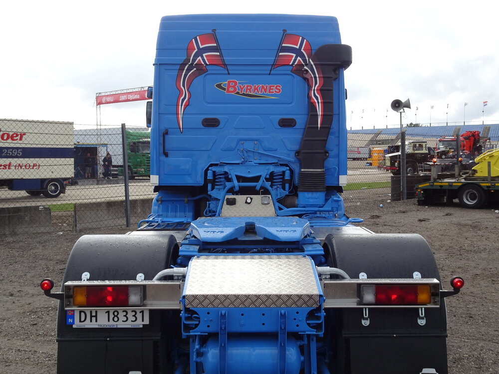 Tekno Tekno Volvo F12 Globetrotter 4x2 STIES