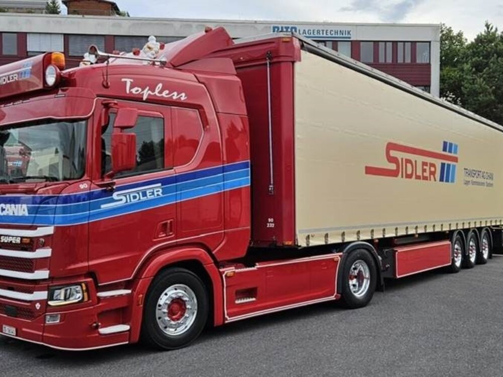 Tekno Tekno Scania Next Gen R-serie met 3-as schuifzeilen oplegger SIDLER