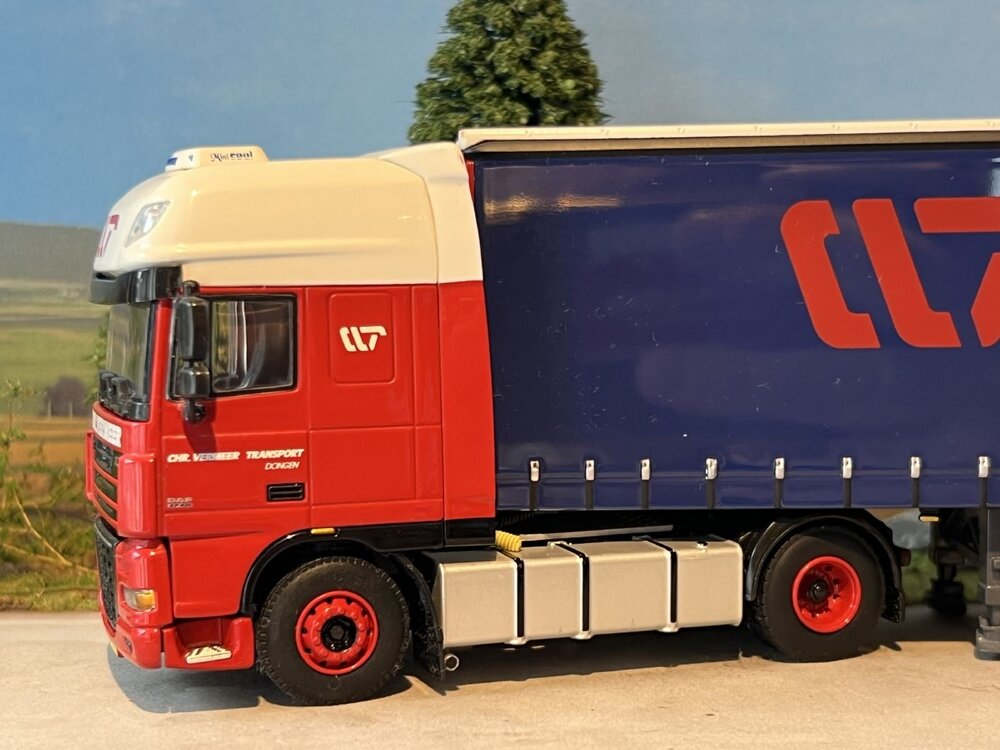 WSI WSI DAF 105XF SSC 4x2 with 3-axle curtainside trailer CHR VERMEER