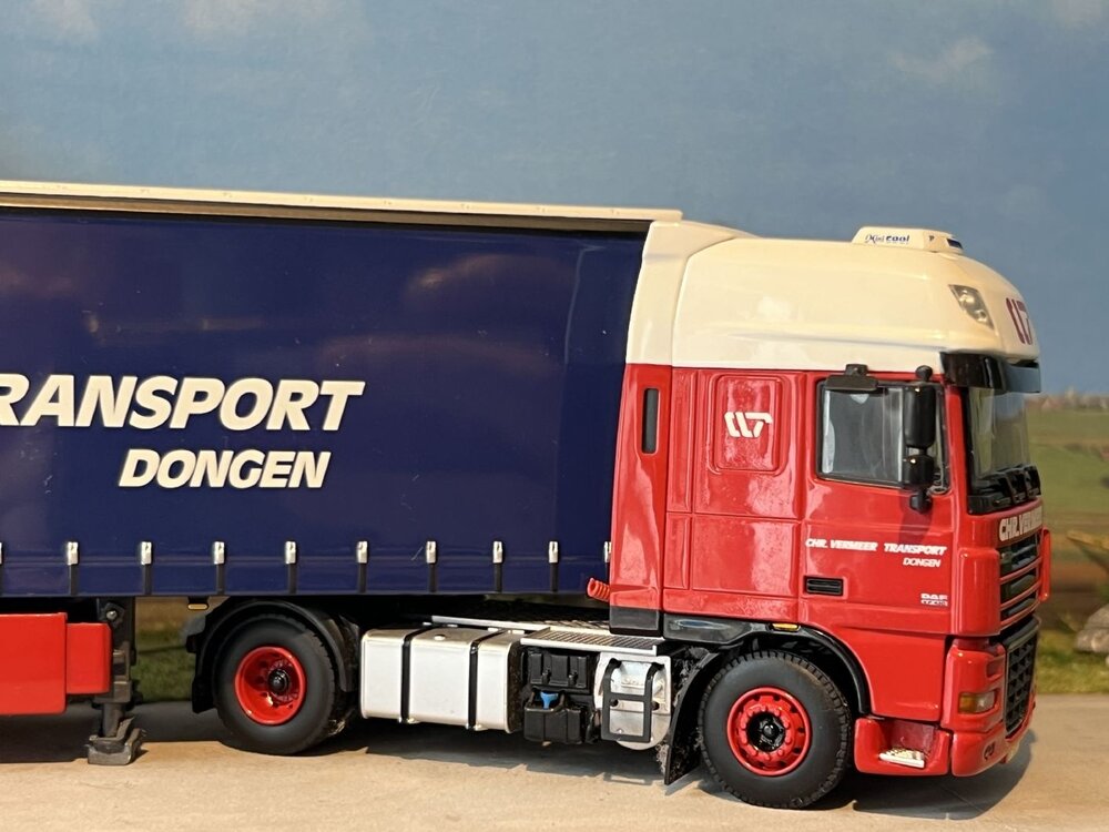 WSI WSI DAF 105XF SSC 4x2 with 3-axle curtainside trailer CHR VERMEER