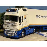 Tekno Volvo FH05 Globetrotter XL met gesloten oplegger SCHAFFELAARSBOS