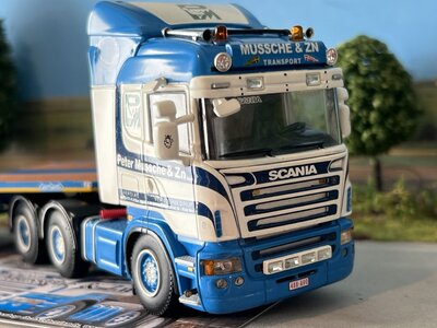 WSI WSI Scania R5 Highline 6x2 + 3-axle lowbed trailer PETER MUSCHE