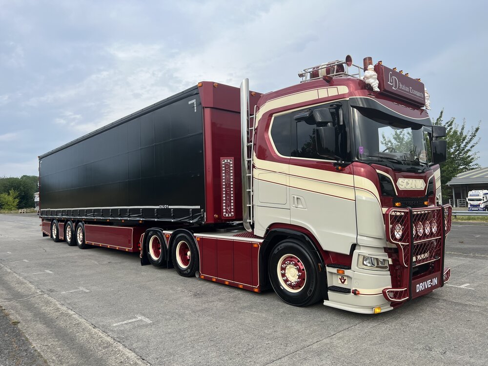 Tekno Tekno Scania Next Gen S-serie met 3-as schuifzeilen oplegger LD TRANSPORT - Drive-in