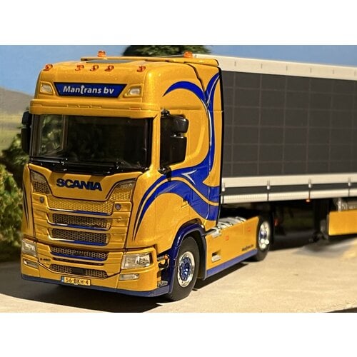 WSI WSI Scania S Highline with 3-axle box trailer MANTRANS