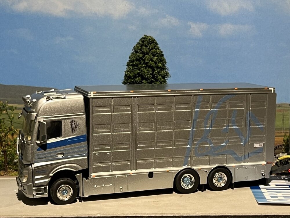 WSI  WSI Mercedes Actros MP4 Giga Space 6x2 tag axle livestock combi DE PABLO ARRIBAS