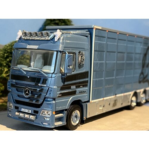 WSI WSI Mercedes Actros MP3 LH Giga Space 6x2 tag axle livestock combi DE PABLO ARRIBAS