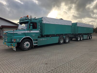 Tekno Tekno Scania 142H Torpedo Riged truck with 4-axle trailer JACOB PEDERSEN