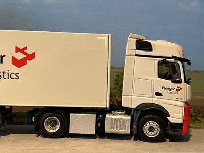WSI WSI Mercedes- Benz Actros MP5 Big Space 4x2 with 3-axle box trailer PLOEGER LOGISTICS