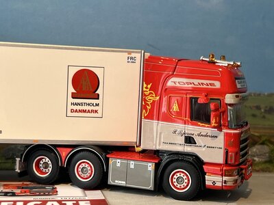 WSI WSI Scania 4-serie Topline 6x2 met 3-as koeloplegger P. BJARNE ANDERSEN