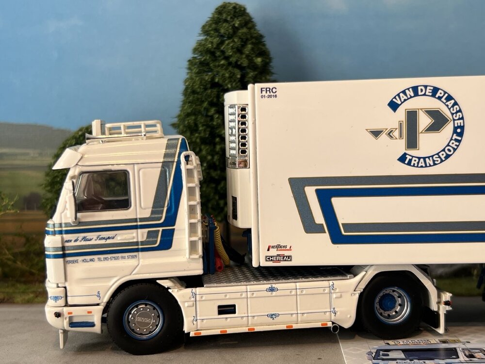 WSI WSI Scania 143M streamline 4x2 with 3-axle reefer trailer VAN DE PLASSE