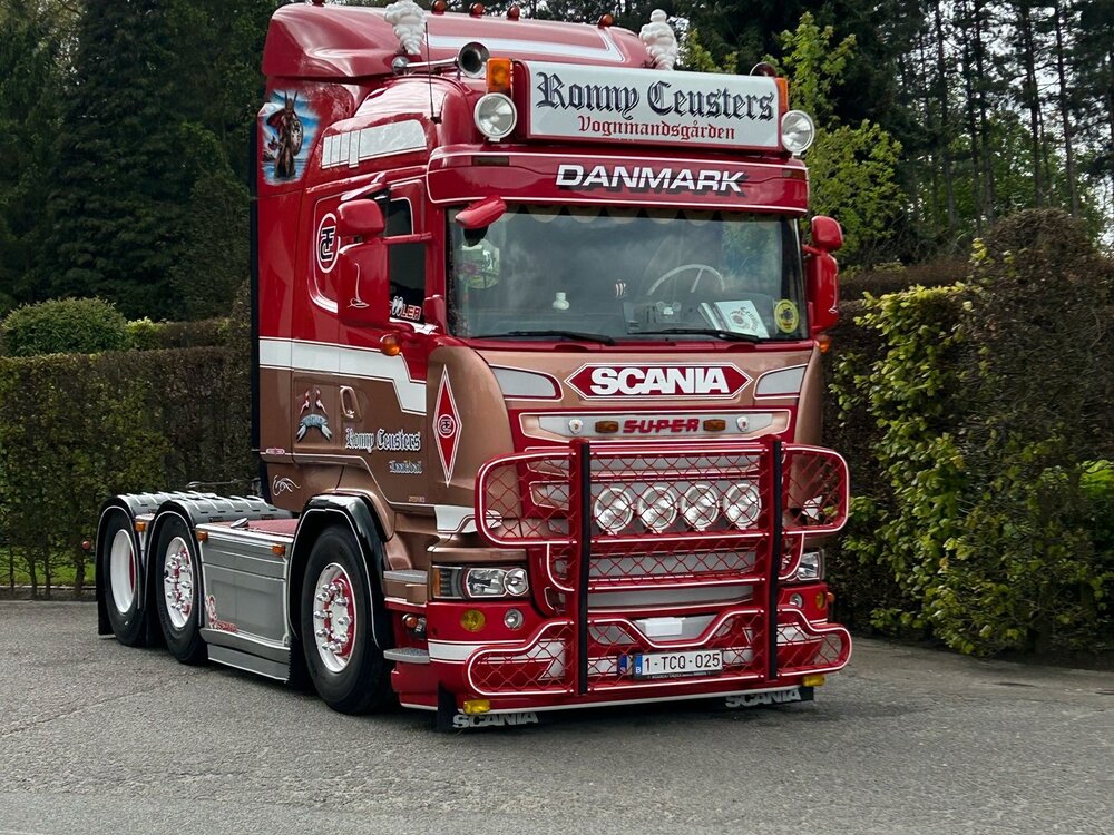 Tekno Tekno Scania R 6x2 with 3-axle Stas tipper trailer RONNY CEUSTERS