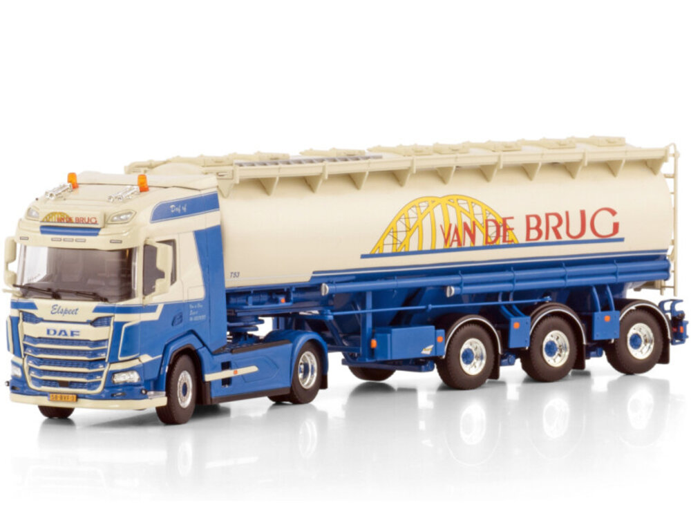 WSI WSI DAF XF SH 4x2 met 3-as veevoer bulk trailer VAN DE BRUG ELSPEET