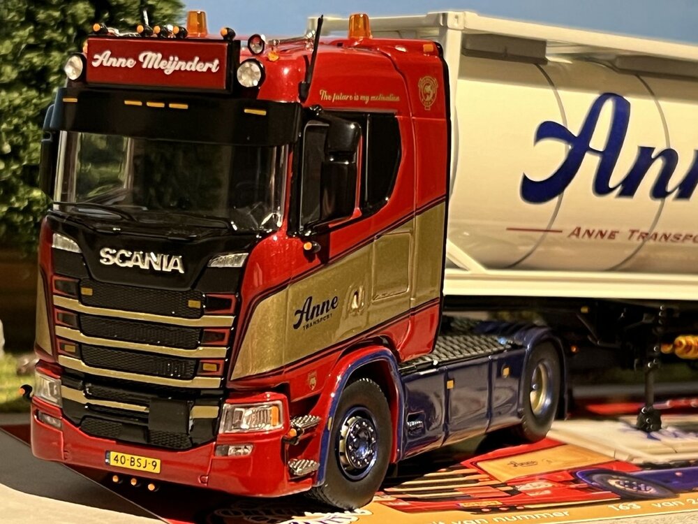 Tekno Scania next gen S 4x2 met 2 x 20ft. container ANNE TRANSPORT