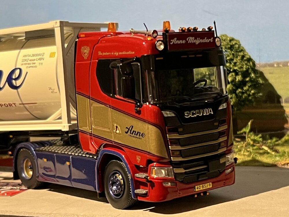 Tekno Scania next gen S 4x2 met 2 x 20ft. container ANNE TRANSPORT