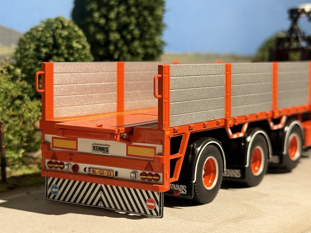 WSI WSI Scania 164G 6x2 met 3-as stenenoplegger HUSKENS