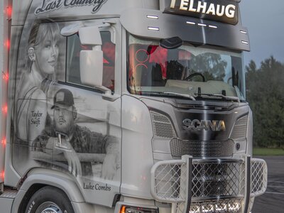 Tekno Tekno Scania Next Gen Highline rigid truck with 4-axle trailer TELHAUG "Last Country"