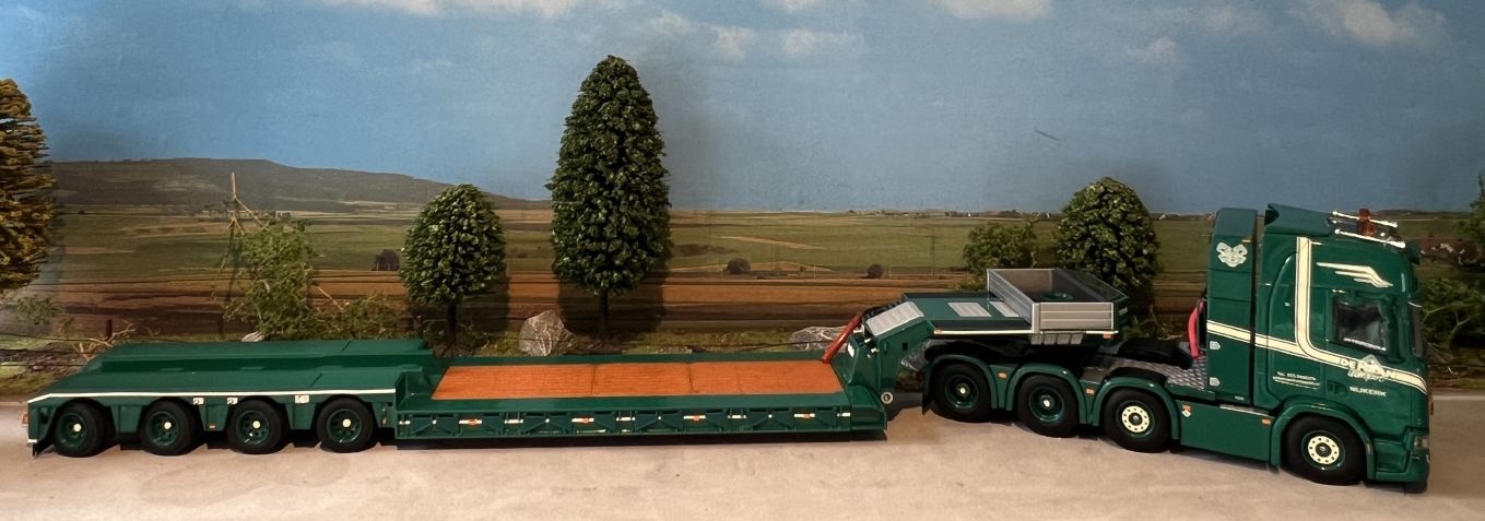 WSI Scania R Highline 8x4 + 4-axle euro lowloader G.L. DE WSI Scania R Highline 8x4 + 4-axle euro lowloader G.L. DE